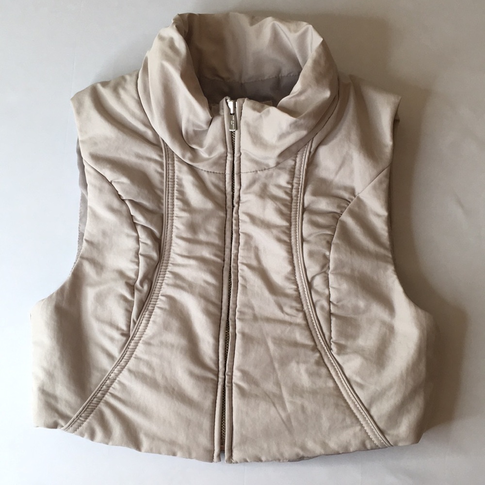 Voice of Voices cropped vest